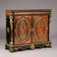 En değerli antikalarını natik olarak alıyoruz yerinde