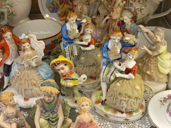 Antika Biblo Alan Yerler | Eski Biblo Değerleme & Nakit Alım