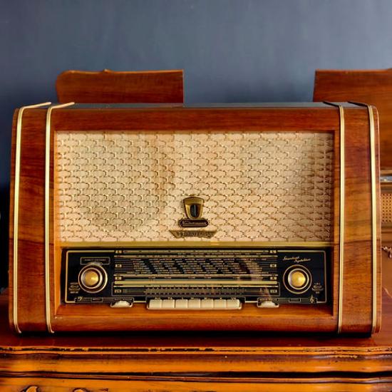 Antika Radyo Alımı | Eski Radyo Değerleme & Nakit Alım