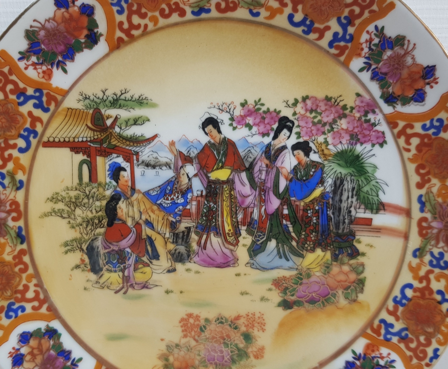 UZAKDOĞU YAPIMI ANTİKA PORSELEN TABAK