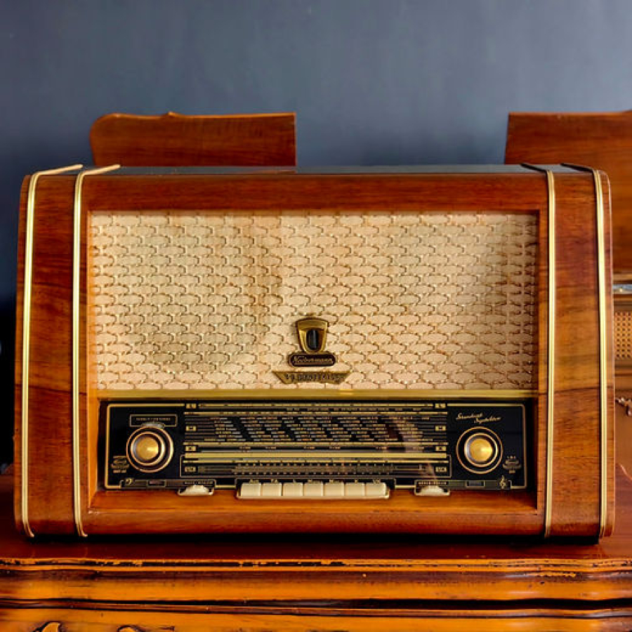 Antika Radyo Alımı | Eski Radyo Değerleme & Nakit Alım